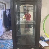 ویترین قهوه ای