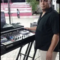 اجرای موزیک زنده ودیجی