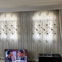 پرده سلطنتی با یال