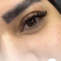 اکستنشن مژه با قیمت ویژه افتتاحیه