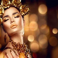 استخدام آرایشگر حرفه ای