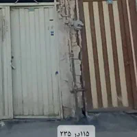 درحیاط آهنی موتور رو