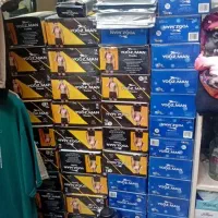 پخش پوشاک زنانه مردانه وبچه گانه