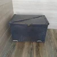 جعبه اهنی