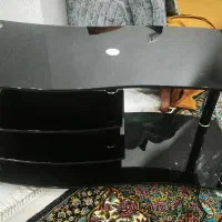 میز تلویزیون شیشه ای