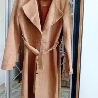 تعدادی مانتو  بارونی کت در رنگای مختلف