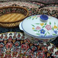 ظرف چینی به همراه سبد چوبی