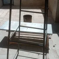 چارپایه اهنی
