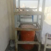 چهار پایه فلزی