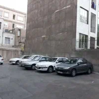 خانه کلنگی که تبدیل به زمین شده