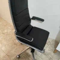 صندلی مدیریت اداری کارشناسی
