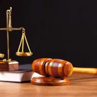 وکیل پایه یک دادگستری