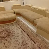 مبل راحتی و میز کامیوترو..