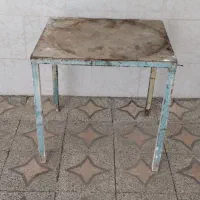 چهارپایه آهنی