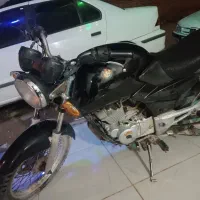 موتور مشکی خوش‌استایل، سواری نرم، ، مدارک کامل