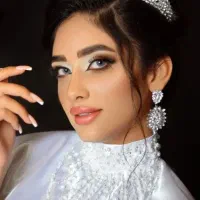 میکاپ شنیون ، کاشت ناخن تمام خدمات زیبایی با تخفیف