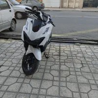 موتور سیکلت کلیک رادیات دار