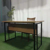 میز کامپیوتر مینیمال