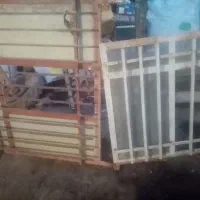 2 عدد پنجره سالم و آماده نصب با شیشه