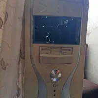 یک عدد کیس کامپیوتر