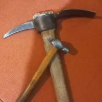 کلنگ و چکش انتیک