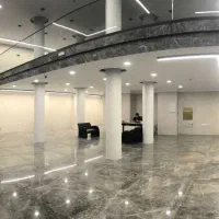 ۲۰۰ متر تجاری، بالکن، سرویس بهداشتی، پارکینگ