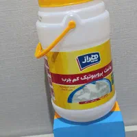 دبه ماست ۱۸۰۰ گرمی ۱۴۰۵ ، خط و خش جزئی