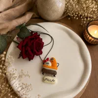 آویز با هر اسمی که شما مد نظرته