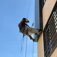 پیچ و رولپلاک سنگ نما بندباز ایزوله ایزوگام