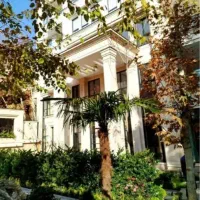 همخانه خانم.برای خانم