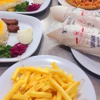 برگر دست ساز سوپر ویژه.. رایا.‌ .خشکبیجار