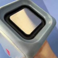 اسپیکری که برای گوش دادن آهنگ مورد علاقت اومده