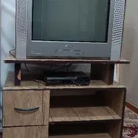 تلویزیون، میز تلویزیون، دستگاه دیجیتال