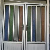 میبرم انواع درب آلومینیومی و کابینت آلومینیومی