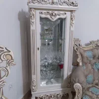 بوفه و ساعت ایستاده