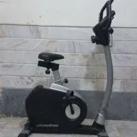 دوچرخه ثابت ورزشی