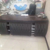 میز و ۳صندلی یک نفره ۱صندلی دو نفره