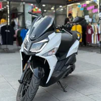 sym j200