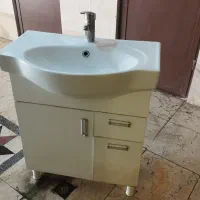 روشویی کابینتی pvc کارکرده با شیر مخلوط اهرمی