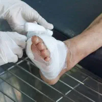 کارشناس تخصصی درمان زخم/مراقبت حرفهای در منزل