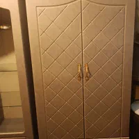 کمد و ویترین کودک و نوجوان در حد نوپو و بسیار زیبا