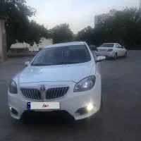 برلیانس۳۲۰دنده