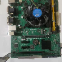 تعدادی قطعات کامپیوتر یکجا