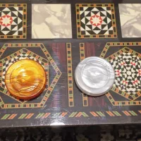 تخته نرد.  دوبار بازی شده کلا. هدیه بوده.نو ،نو