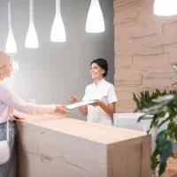 استخدام منشی مطب زیبایی