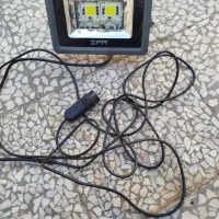 پروژکتور و دستگاه دیجیتال