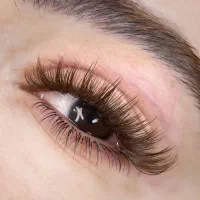 آموزش اکستنشن مژه با تخفیف استثنایی ۵۹۰۰