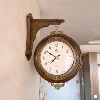 ساعت دیواری دوطرفه