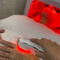 پاکسازی تخصصی دست و صورت(فیشال) بانوان