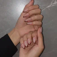 کاشت ناخن با بهترین کیفیت.